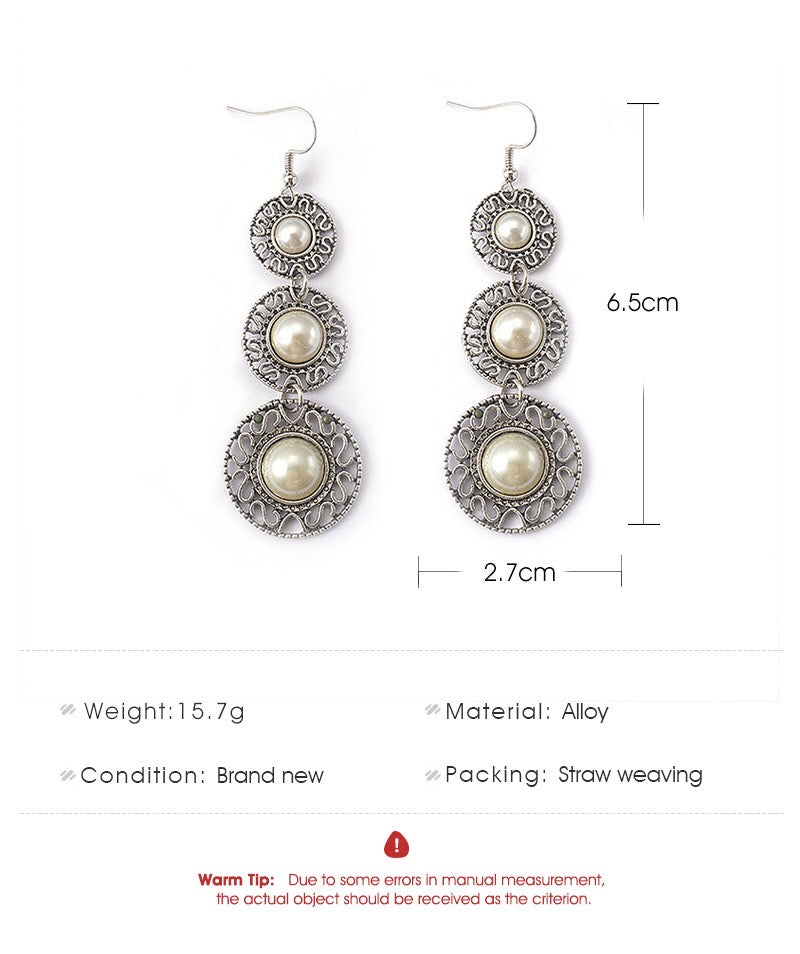 Triple pearl hat earrings