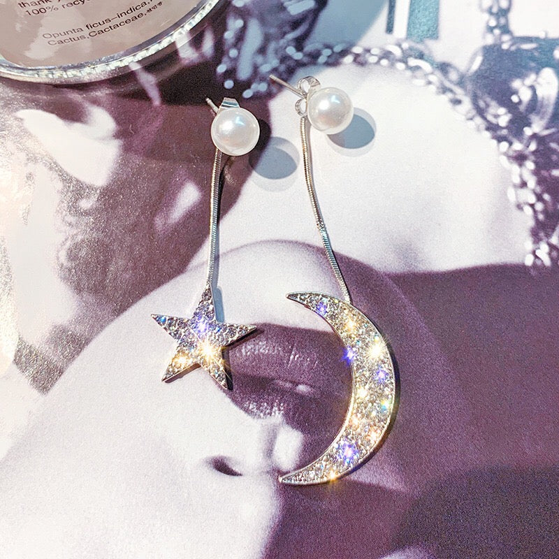 Asymmetric The Moon and Star Earrings