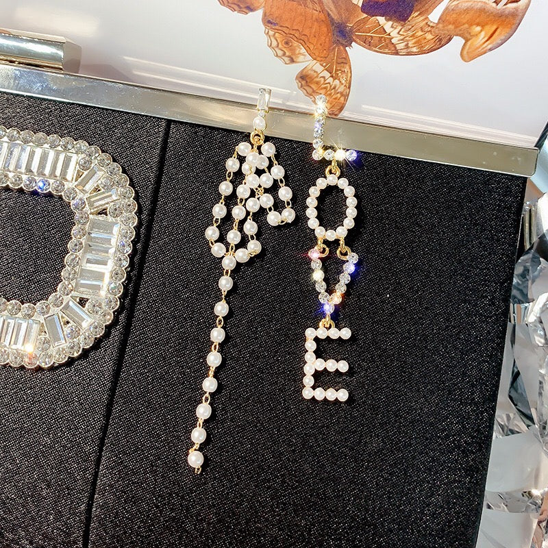Asymmetric Love Pearl Earrings