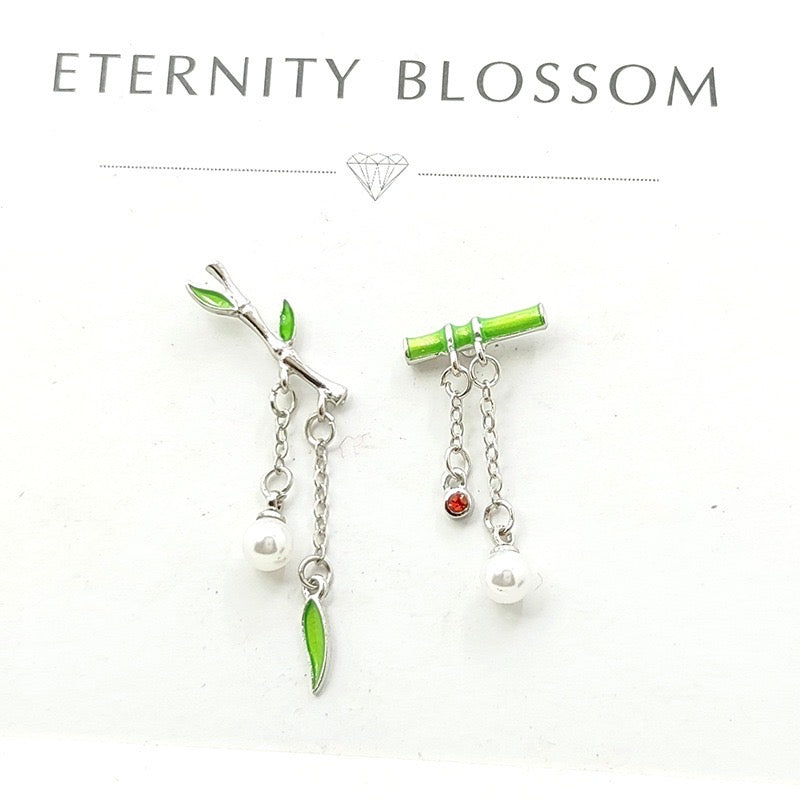 Asymmetric Bamboo with Pearl Earrings