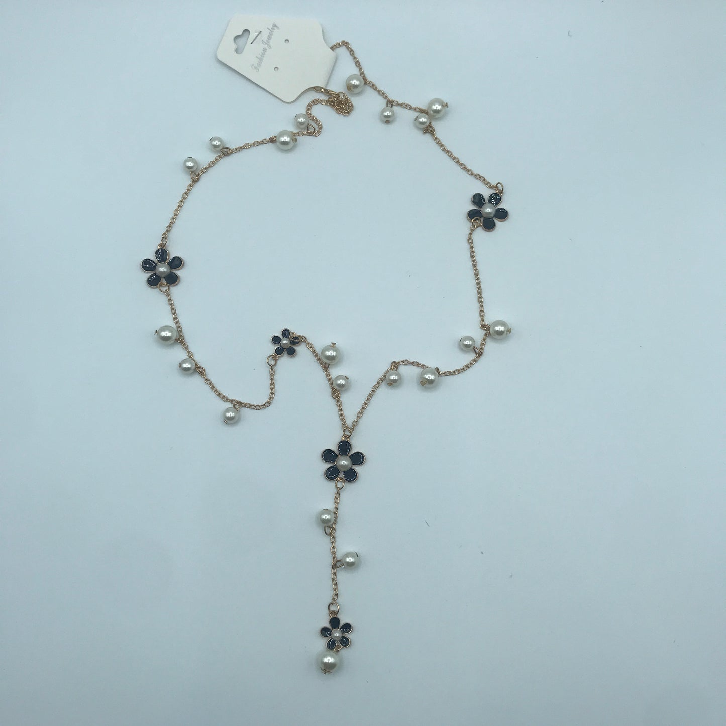 Five-petal flower with pearl sweater necklace