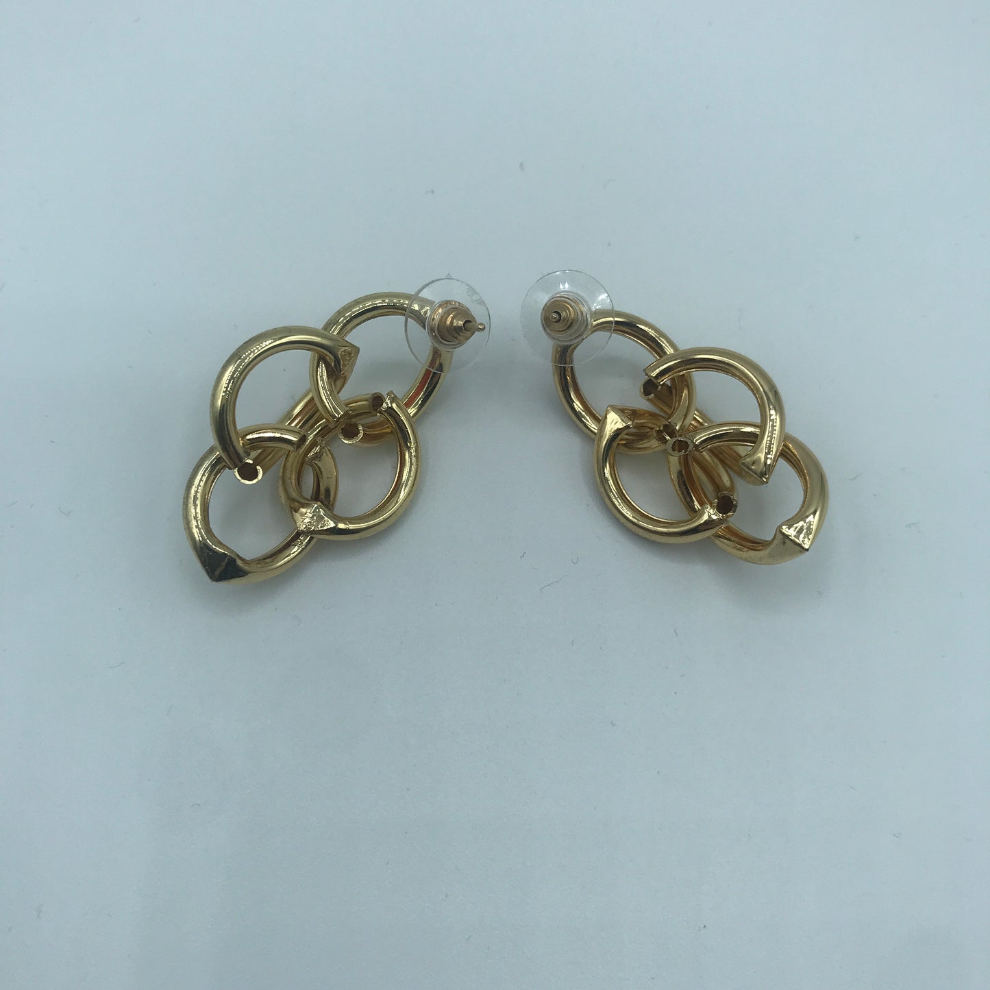 Interlocking hoop earrings