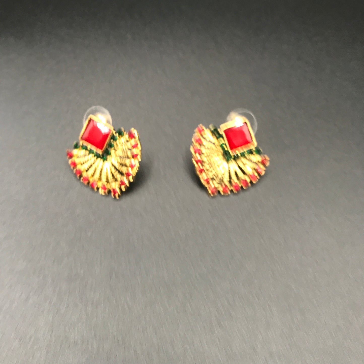 Bohemia fun-shaped ruby stud earrings