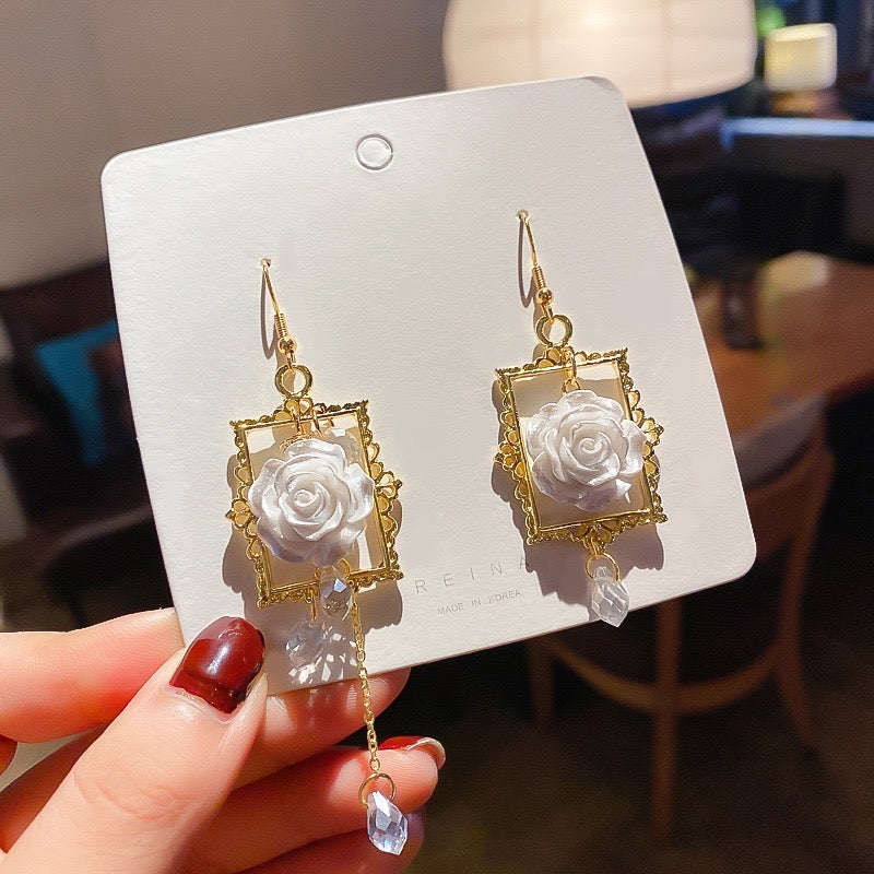 Asymmetric Rose-in-Photo Frame with Pearl Tassel Earrings