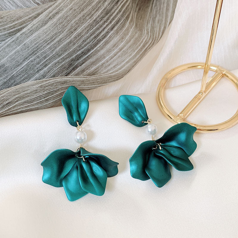 Drip Glaze Flower Pedals with Pearl Short Earrings