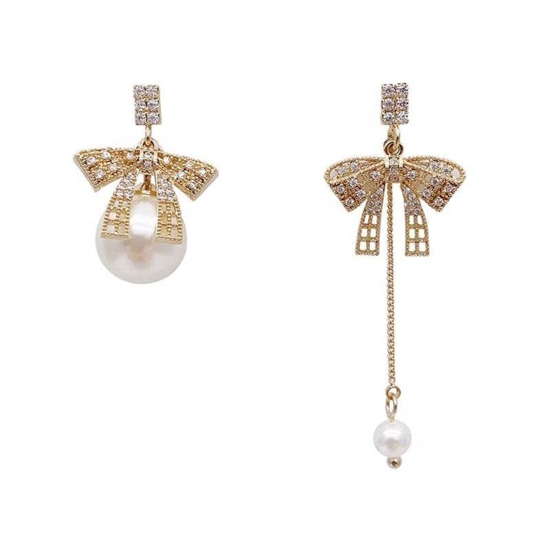 Asymmetric Shinning Bowknot with Single Pearl Tassel Earrings