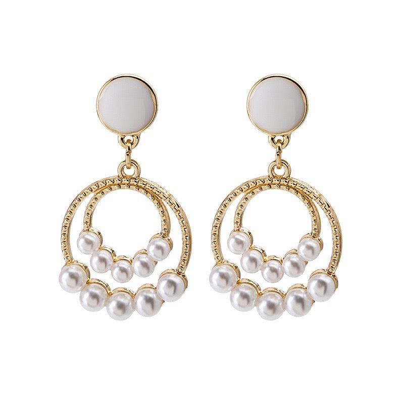 Dual Hoops with Pearls Short Earrings