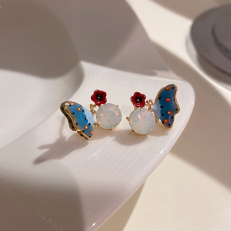 Blue Butterfly Play with Red Flower-on-Stone Ear Stud