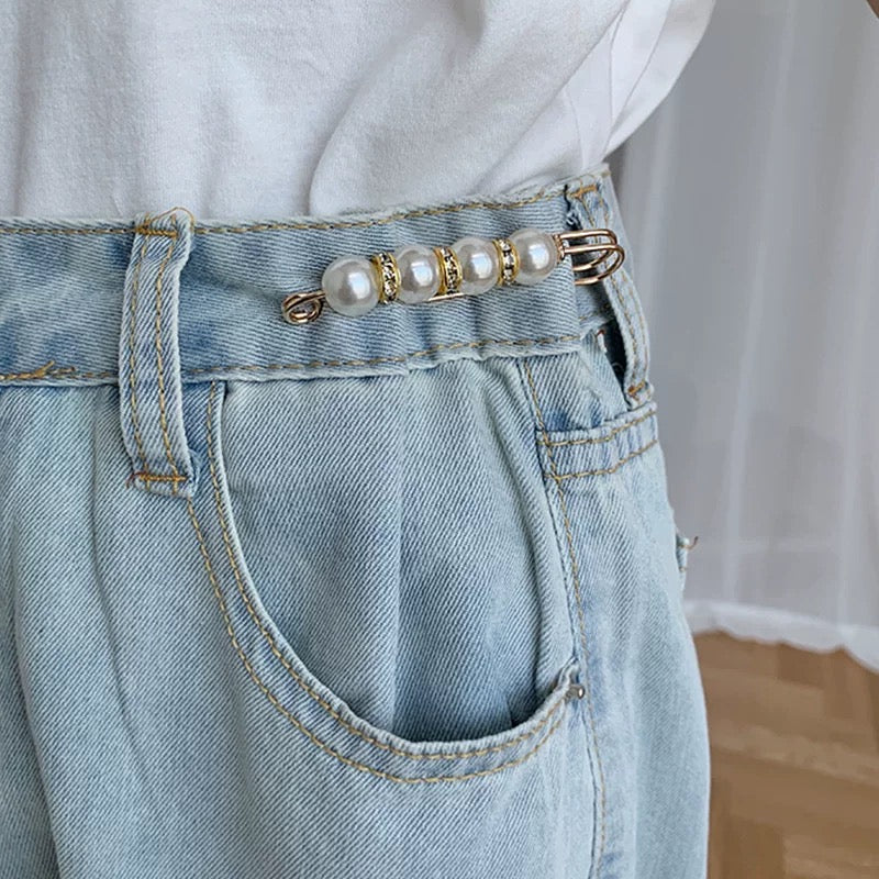 Waist-Adjustable Pearls Brooch