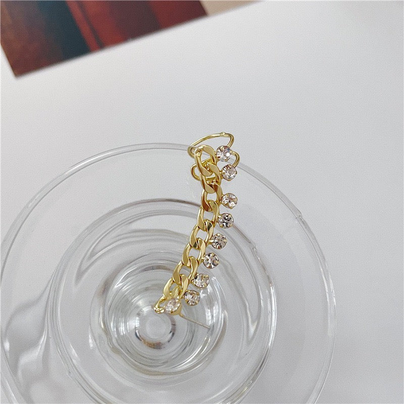 Chain with Multi-Rhinestones Single Ear Stud and Clip