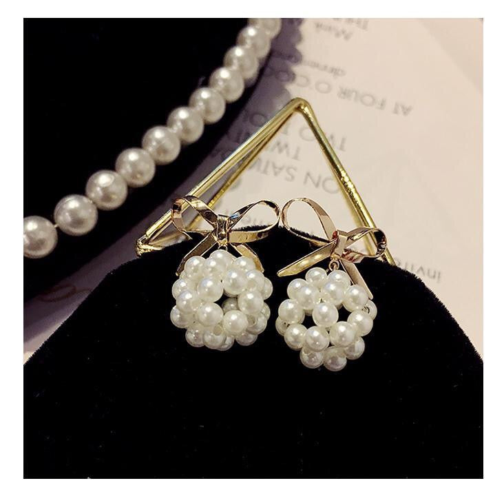 Bowknot with Pearl Hydrangea Earring
