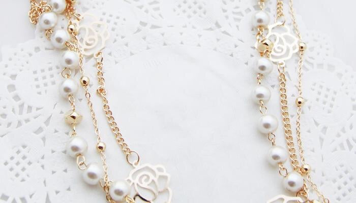 Multi layer pearl with roses necklace