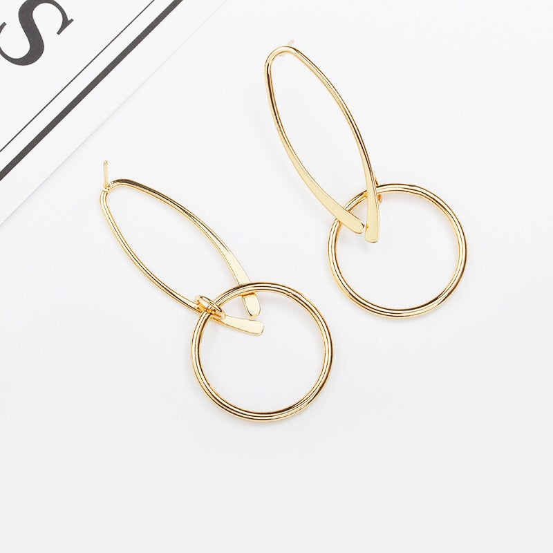 Opening Oval Linked Round Hoop Earrings