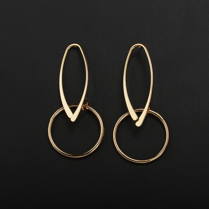 Opening Oval Linked Round Hoop Earrings
