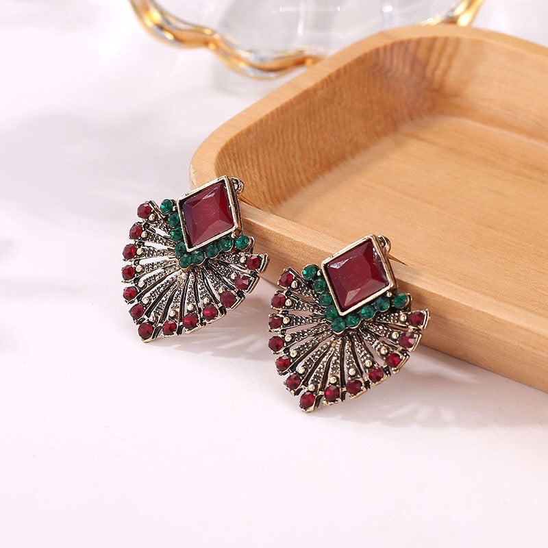Bohemia fun-shaped ruby stud earrings