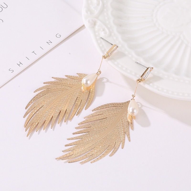 One feather with pearl drop earrings