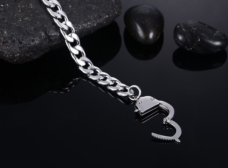 Curb handcuff bracelet