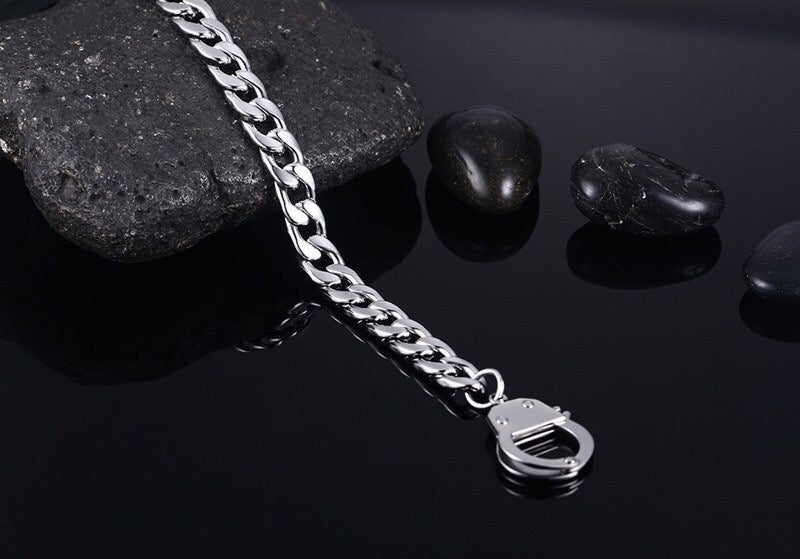 Curb handcuff bracelet