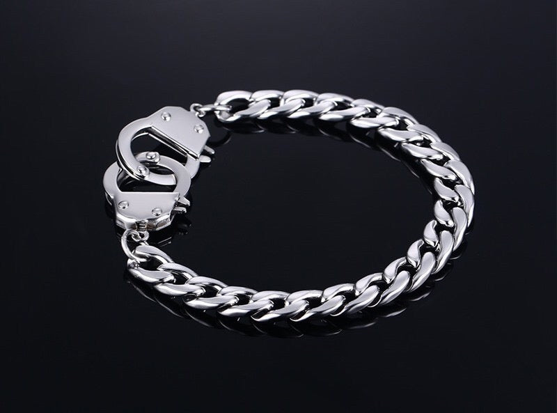 Curb handcuff bracelet