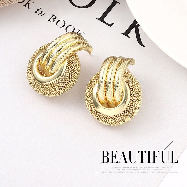 Linking honeycomb earrings