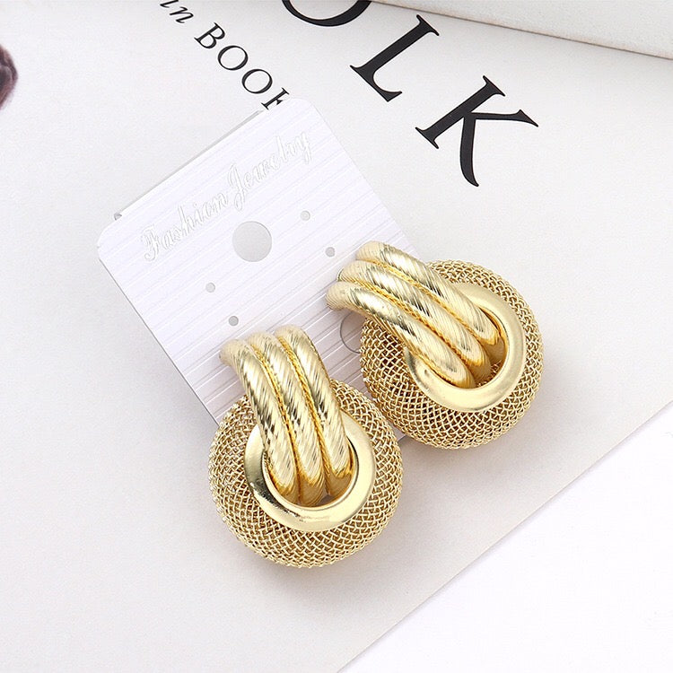 Linking honeycomb earrings