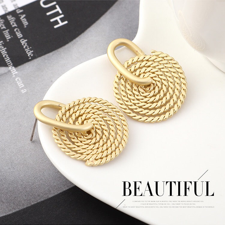 Weaving disc earrings