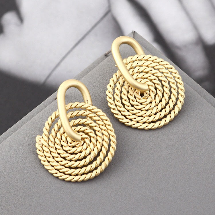 Weaving disc earrings