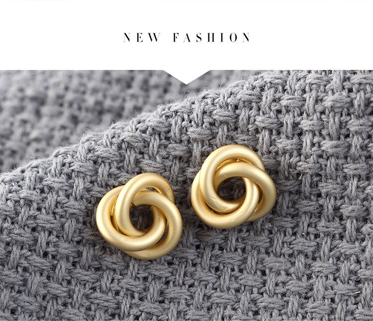 Twining rose stud earrings