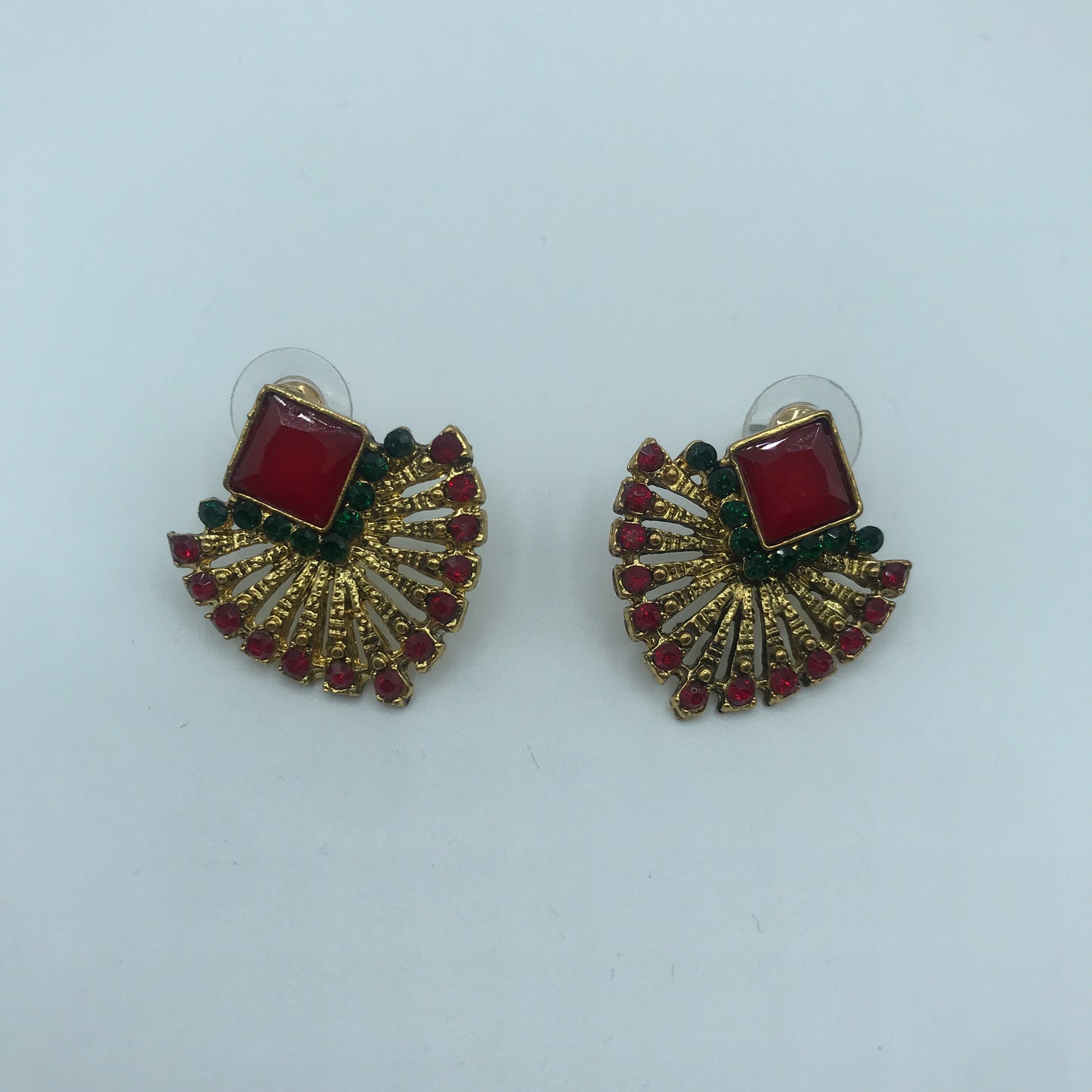 Bohemia fun-shaped ruby stud earrings