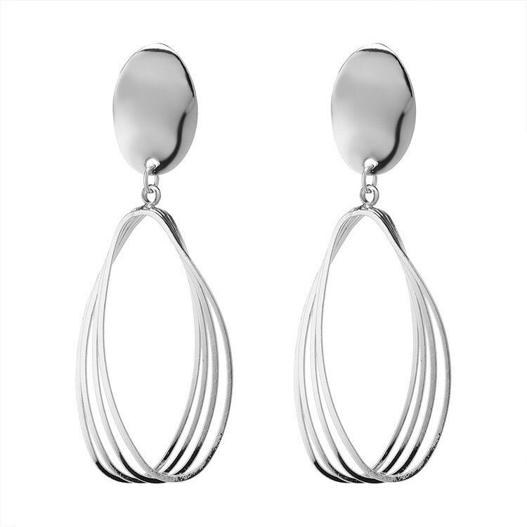 Curved Triple-lines Oval Earrings