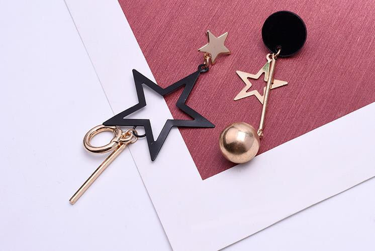 Asymmetric Black Gold Star Slinky Earrings