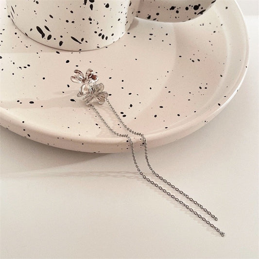 Single Metallic Two-Flower with Long Tassels Clip