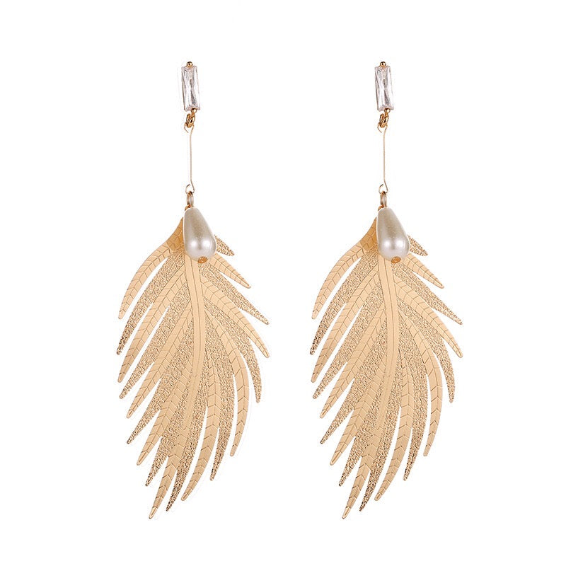 One feather with pearl drop earrings