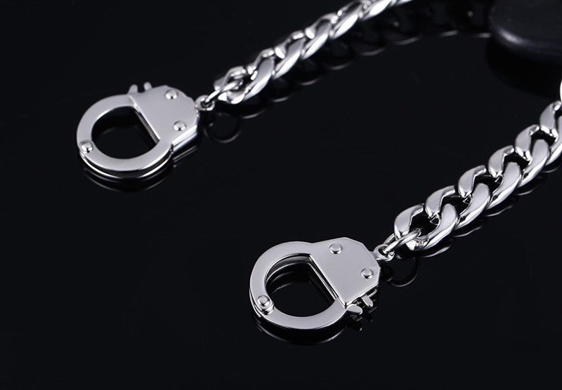 Curb handcuff bracelet