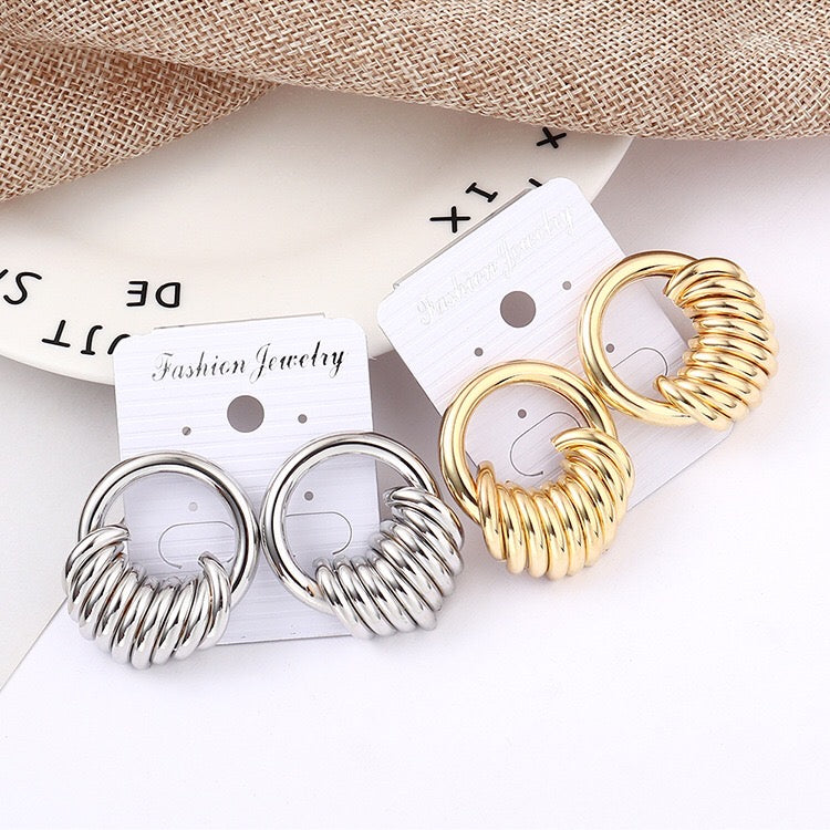 String ring earrings