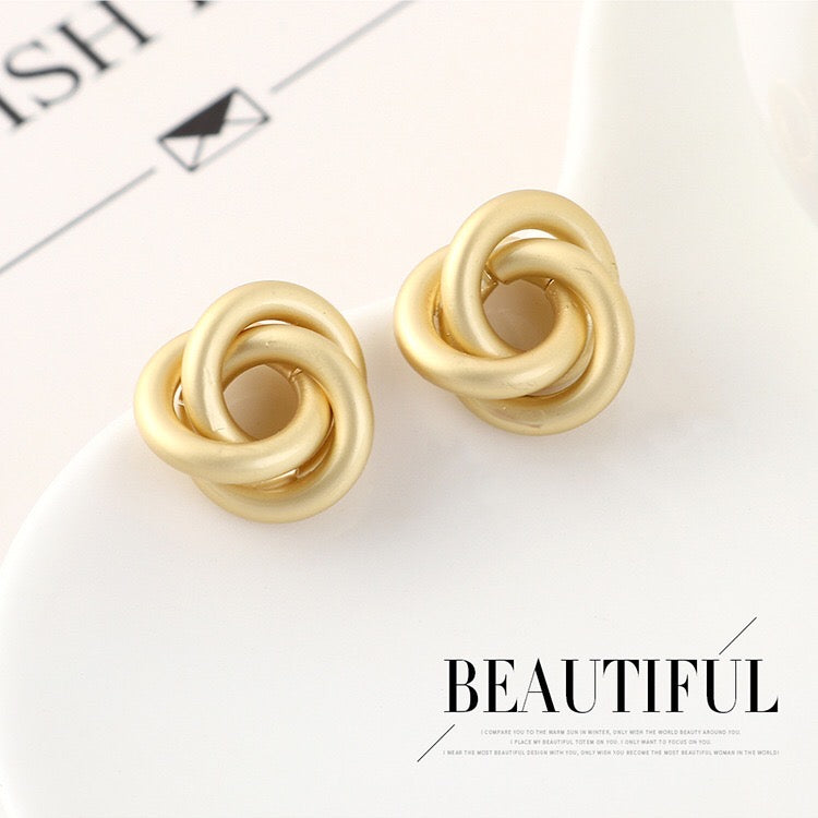 Twining rose stud earrings